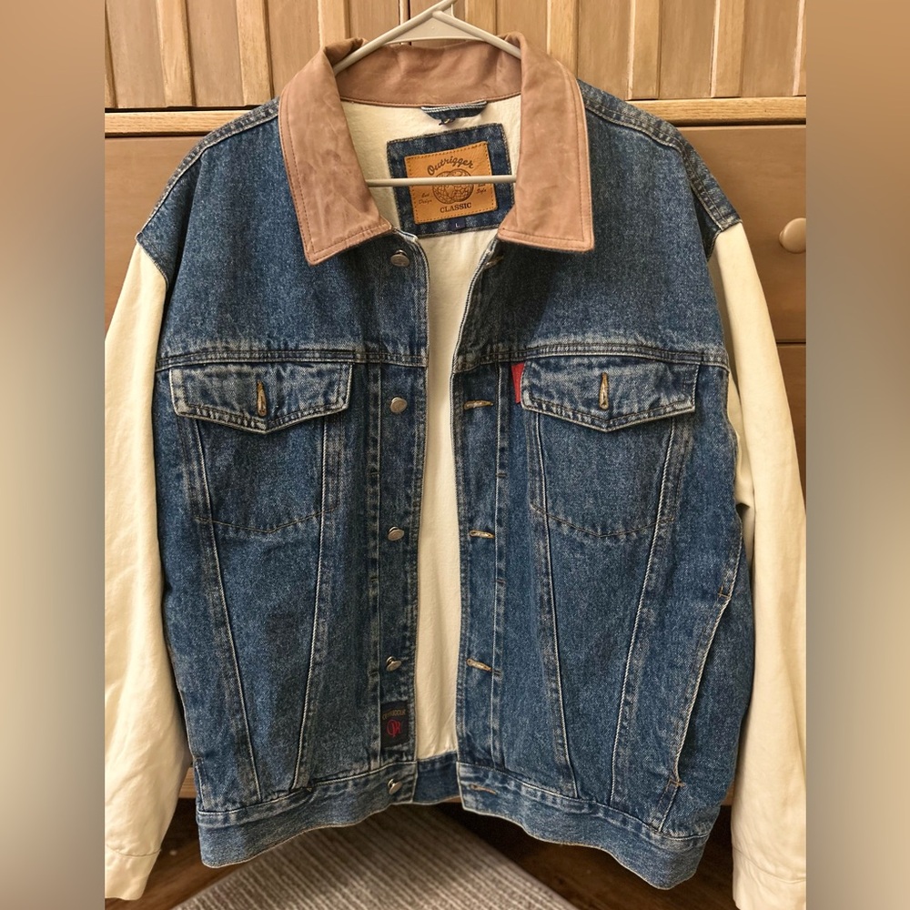 VTG Blue Denim Jacket with Leather Collar & Off White Sleeves - 100% Cotton